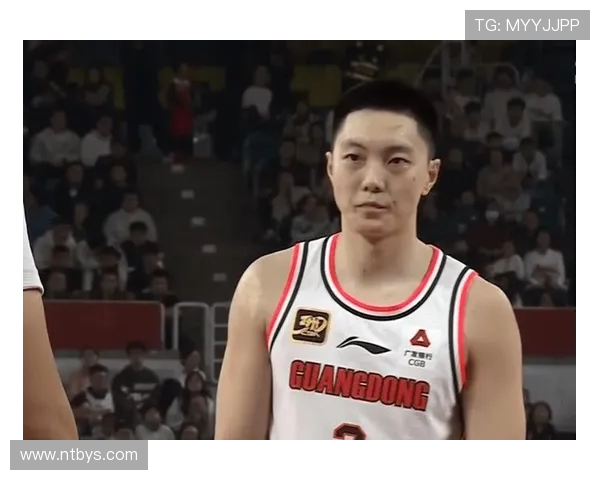 胡明轩全能表现引领球队逆境反弹展现青年核心担当与无限潜力